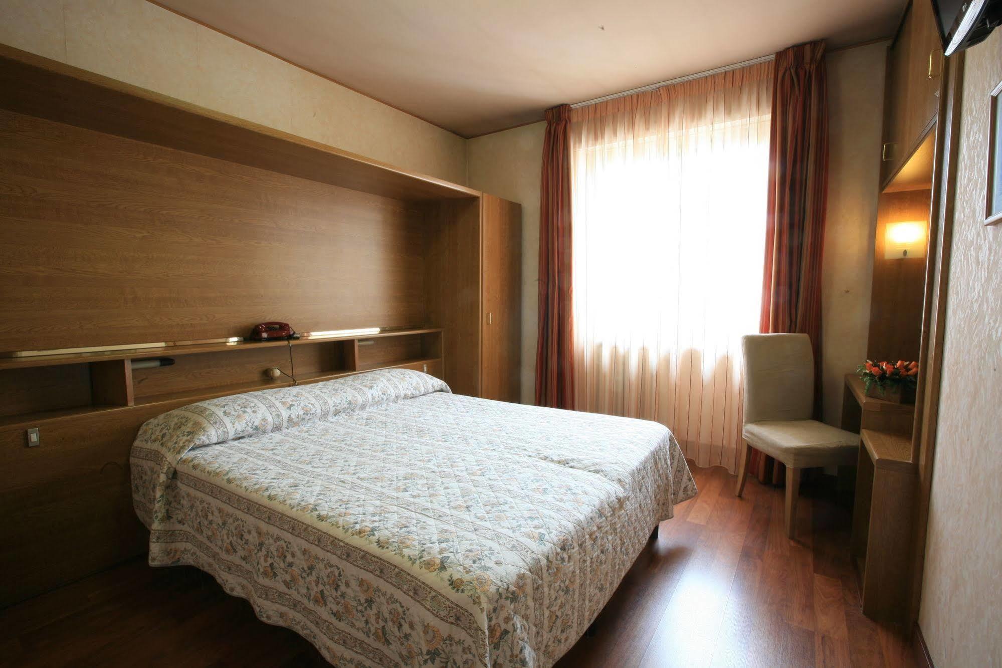 Hotel Roma