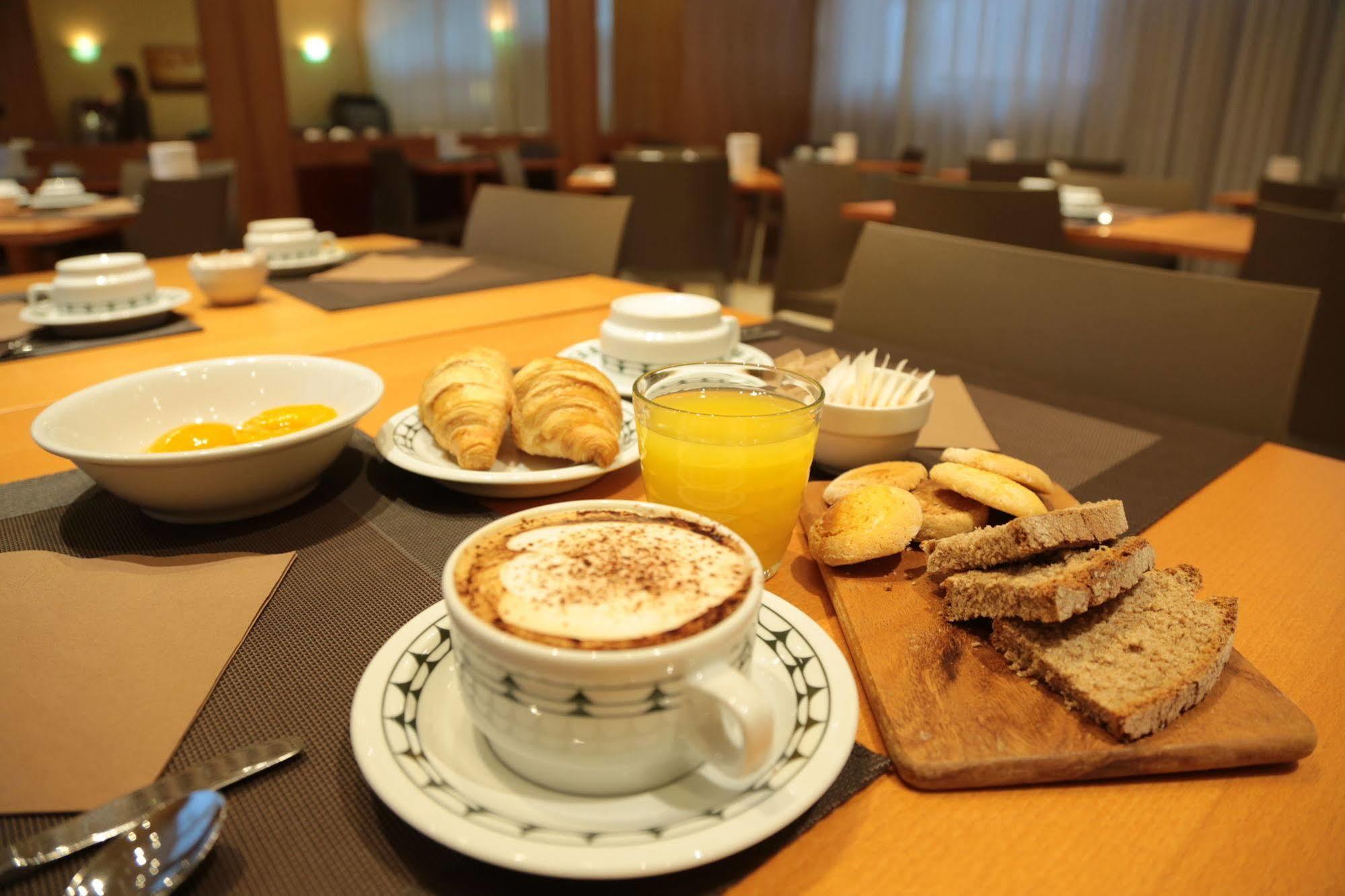 Roma Hotel 3*