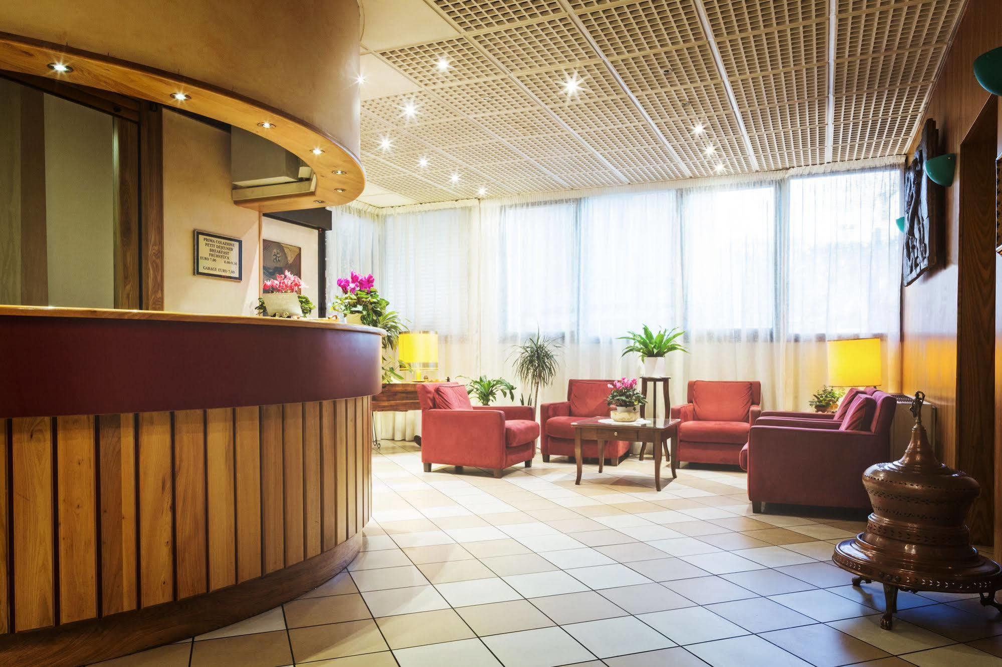 Hotel Roma 3*
